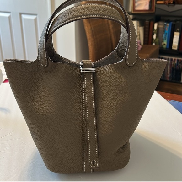 Cowhide Leather Mine Bucket Bag - Picture 2 of 11